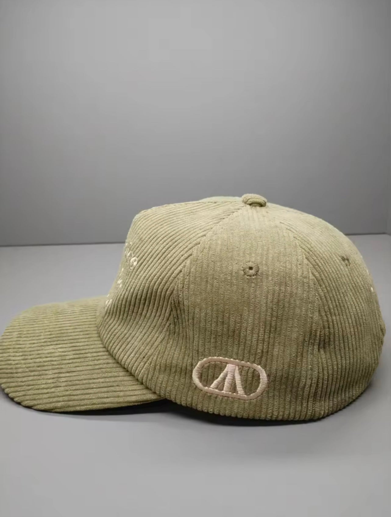olive oda blessed hat