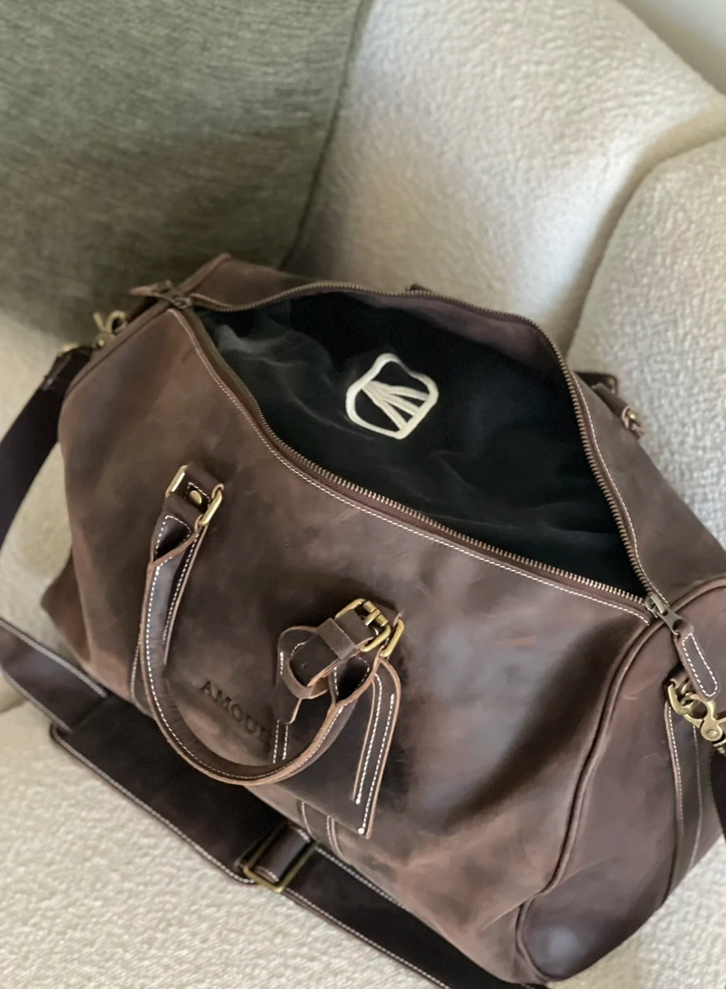 amour leather weekend bag